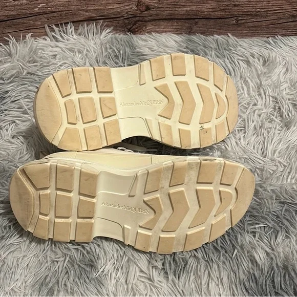 Alexander McQueen Tread Slick Women's Sneakers - Picture 8 of 10